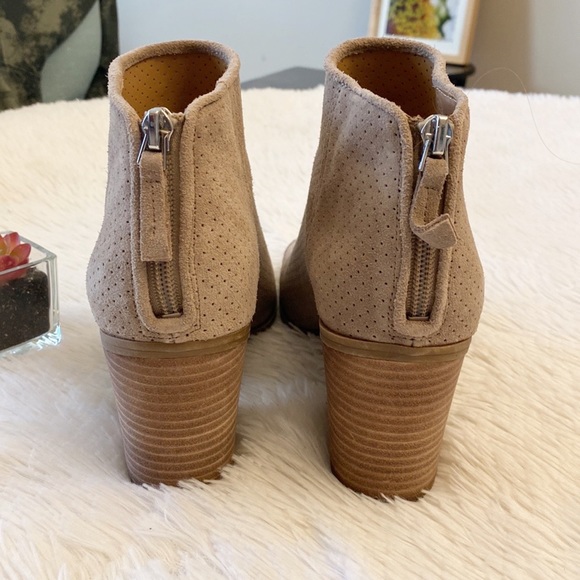 Franco Sarto | Goldie Taupe Suede Heel Peep toe ankle bootie women size 8 - Picture 5 of 7